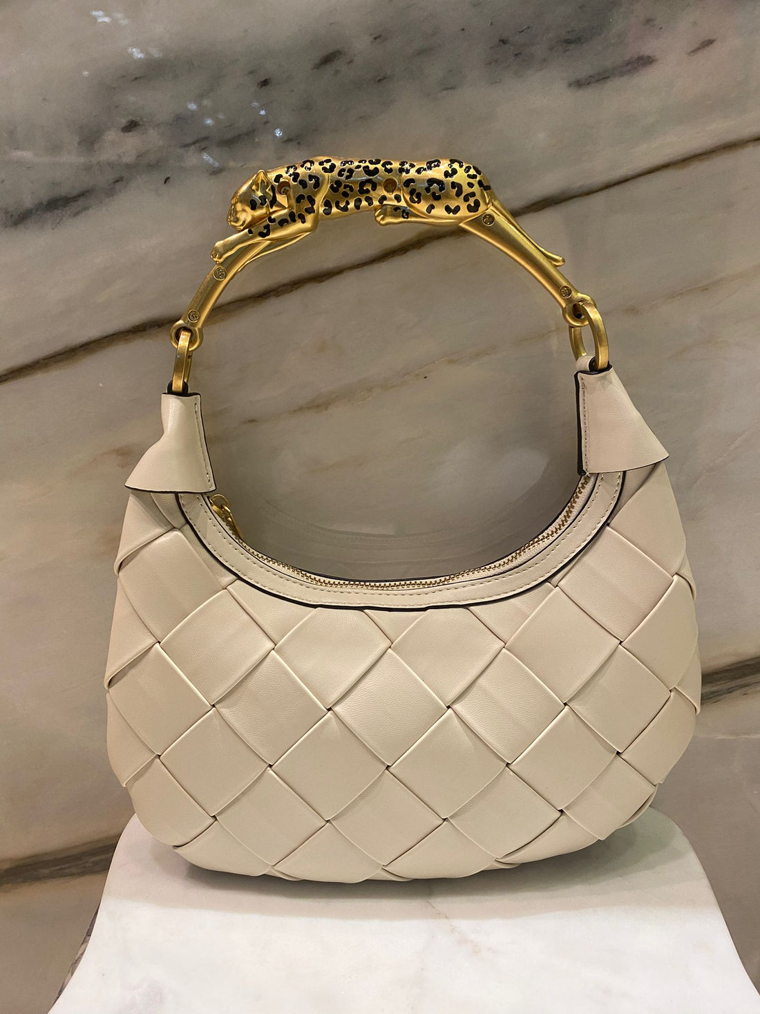 MS2604005 Braided Handbag حقيبة يد مضفورة - Brown Loft