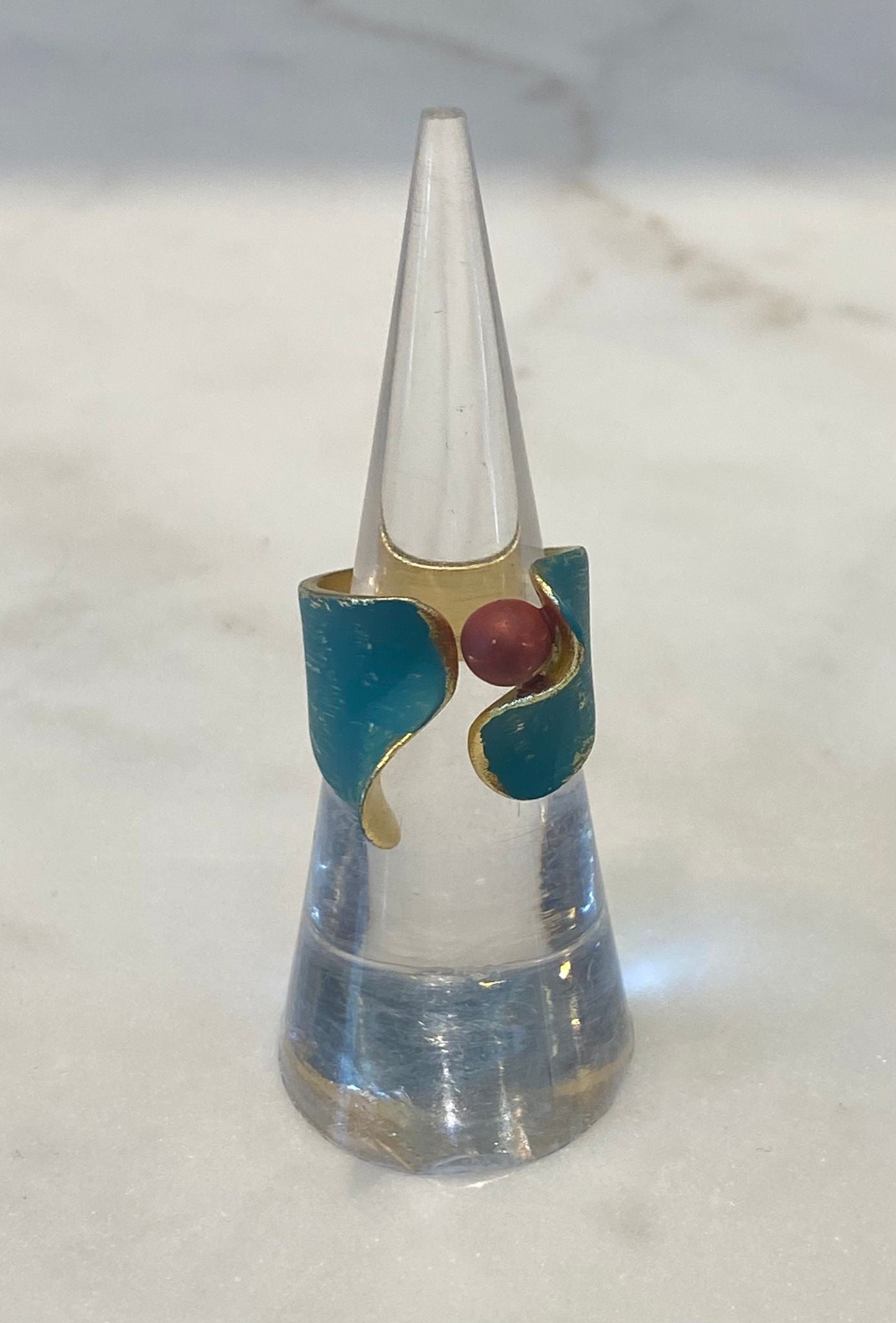 Mara Ring خاتم مفتوح بتصميم موجة منحوتة