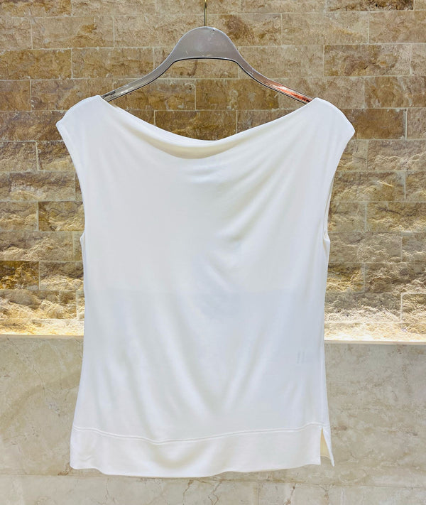 Boat Neckline Long Back Sleeveless Top - ZD6/N386