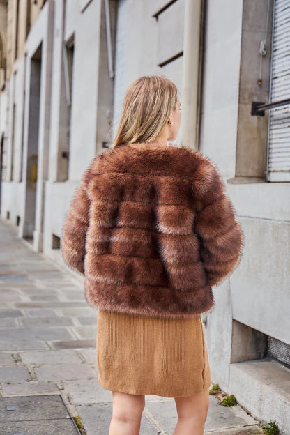 Natasha Thick Faux Fur Jacket جاكيت من الفرو الصناعي السميك
