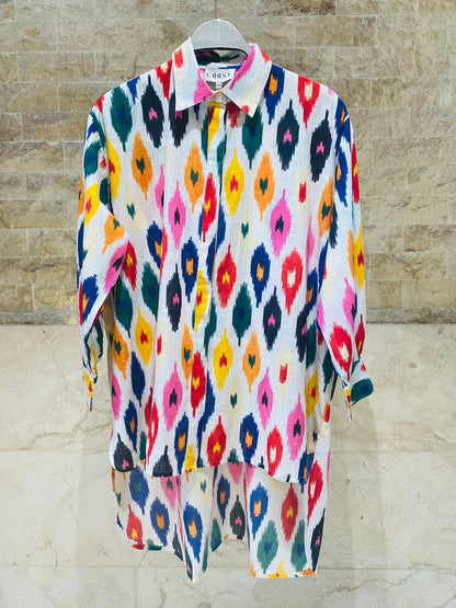 Naiara Sets Oversized Ikat Print Linen Shirt and Pants قميص وبنطال من الكتان بنقشة إيكات كبيرة الحجم