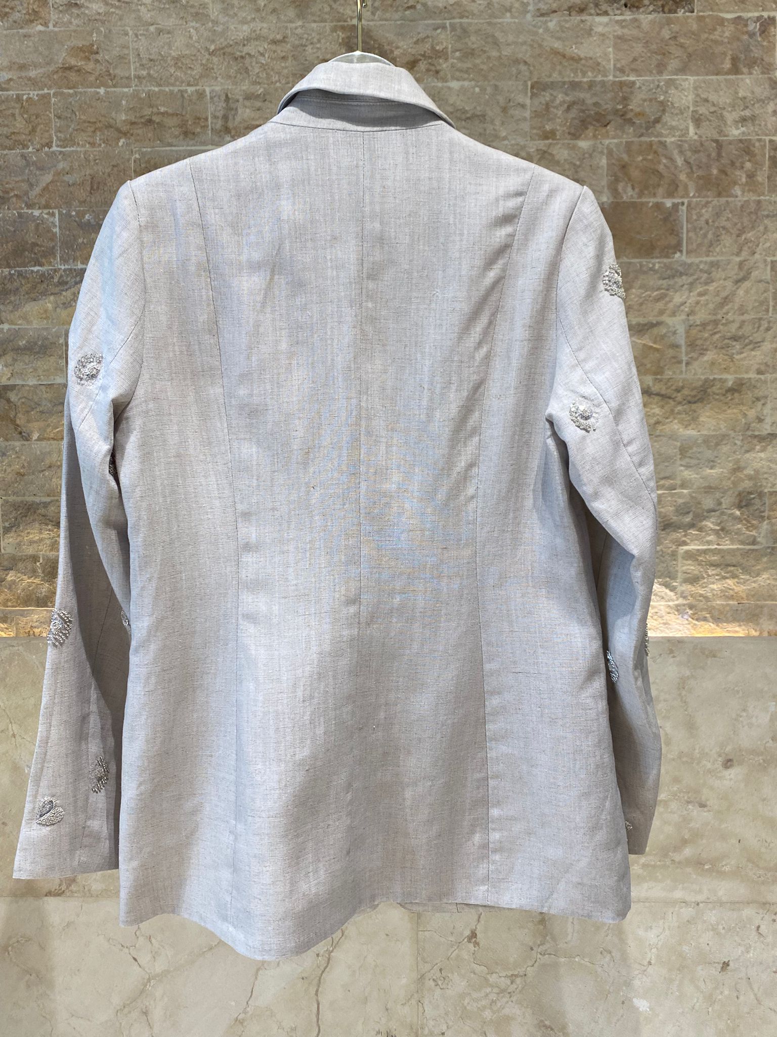 Noa Linen Sequins Jacket جاكيت من الكتان مزين بالترتر - Brown Loft