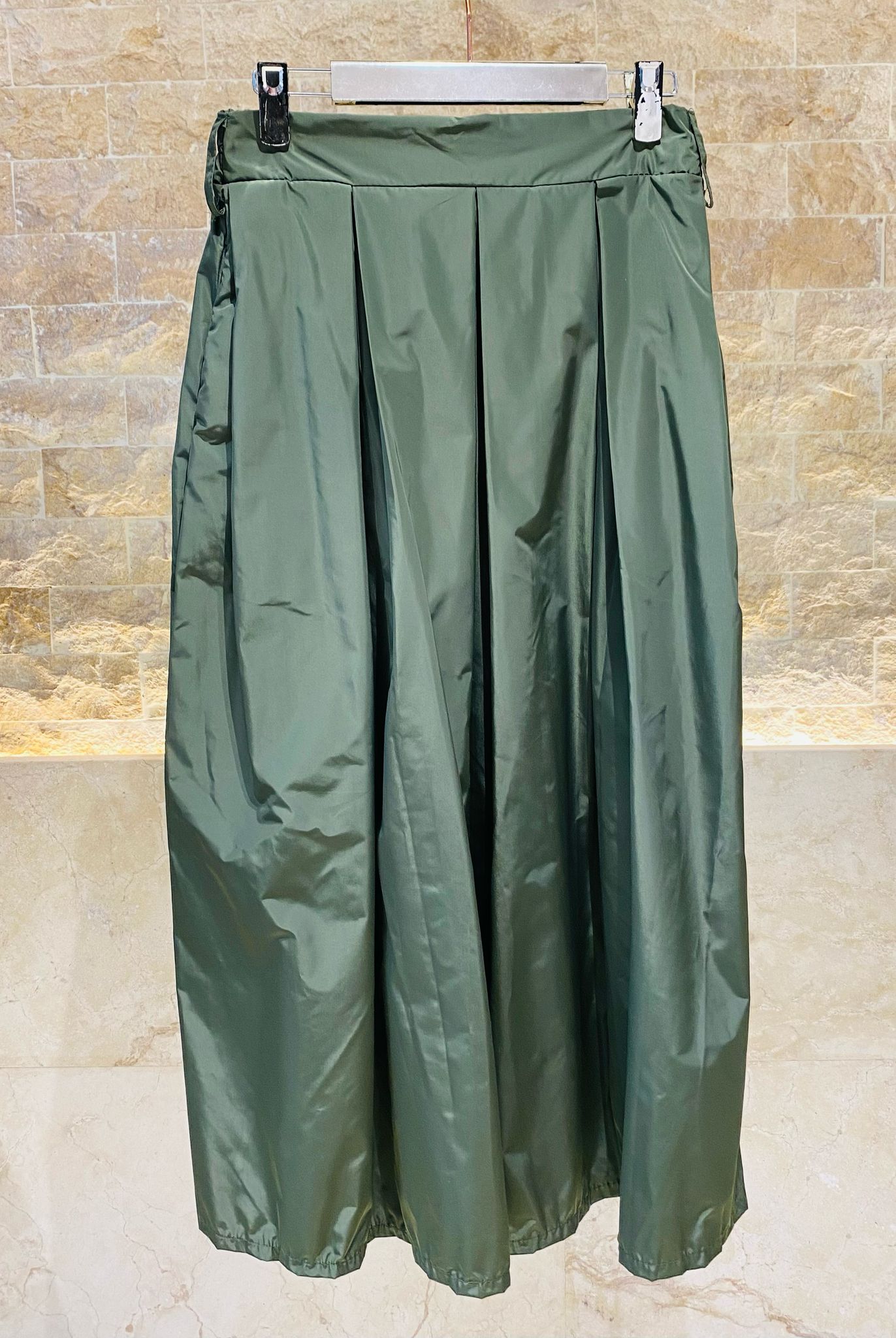 HM4547 Pleated Balloon Waterproof Skirt - Brown Loft