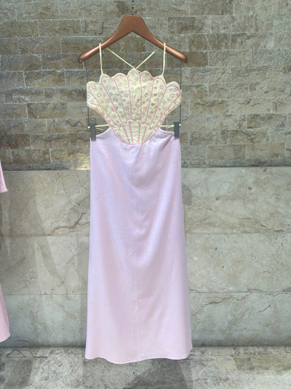 Shellina Shell-Shaped Bodice Embroidered Dress  فستان مطرز بصدرية على شكل صدفة