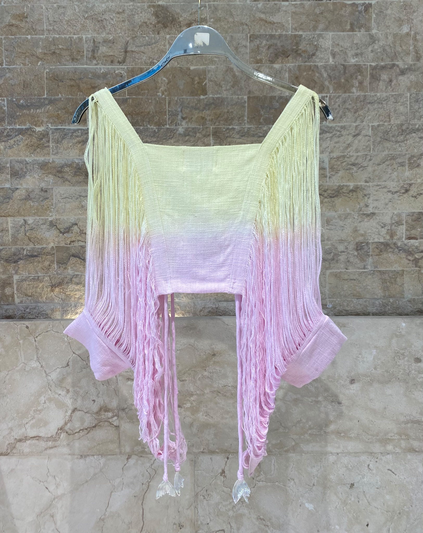 Siraluna Cropped Fringed Top بلوزة قصيرة مزينة بشراشيب