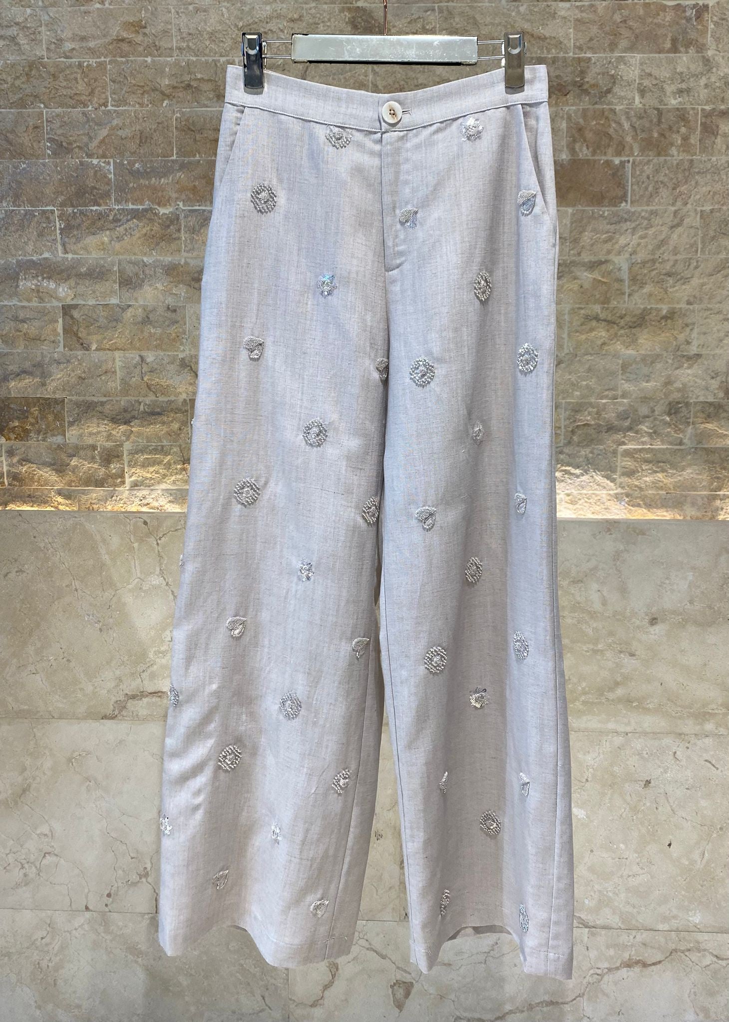 Sola Linen Sequins Pants بنطال من الكتان مزين بالترتر - Brown Loft