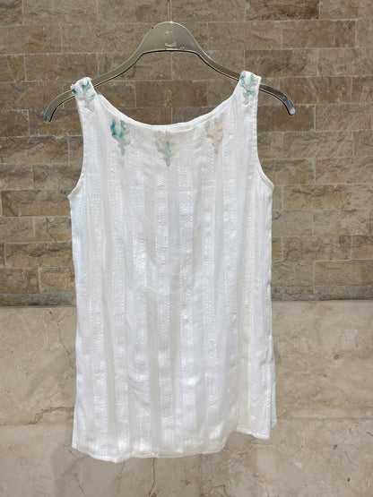 Soleada Boat Neckline Sleeveless Top بلوزة بدون أكمام بياقة قارب