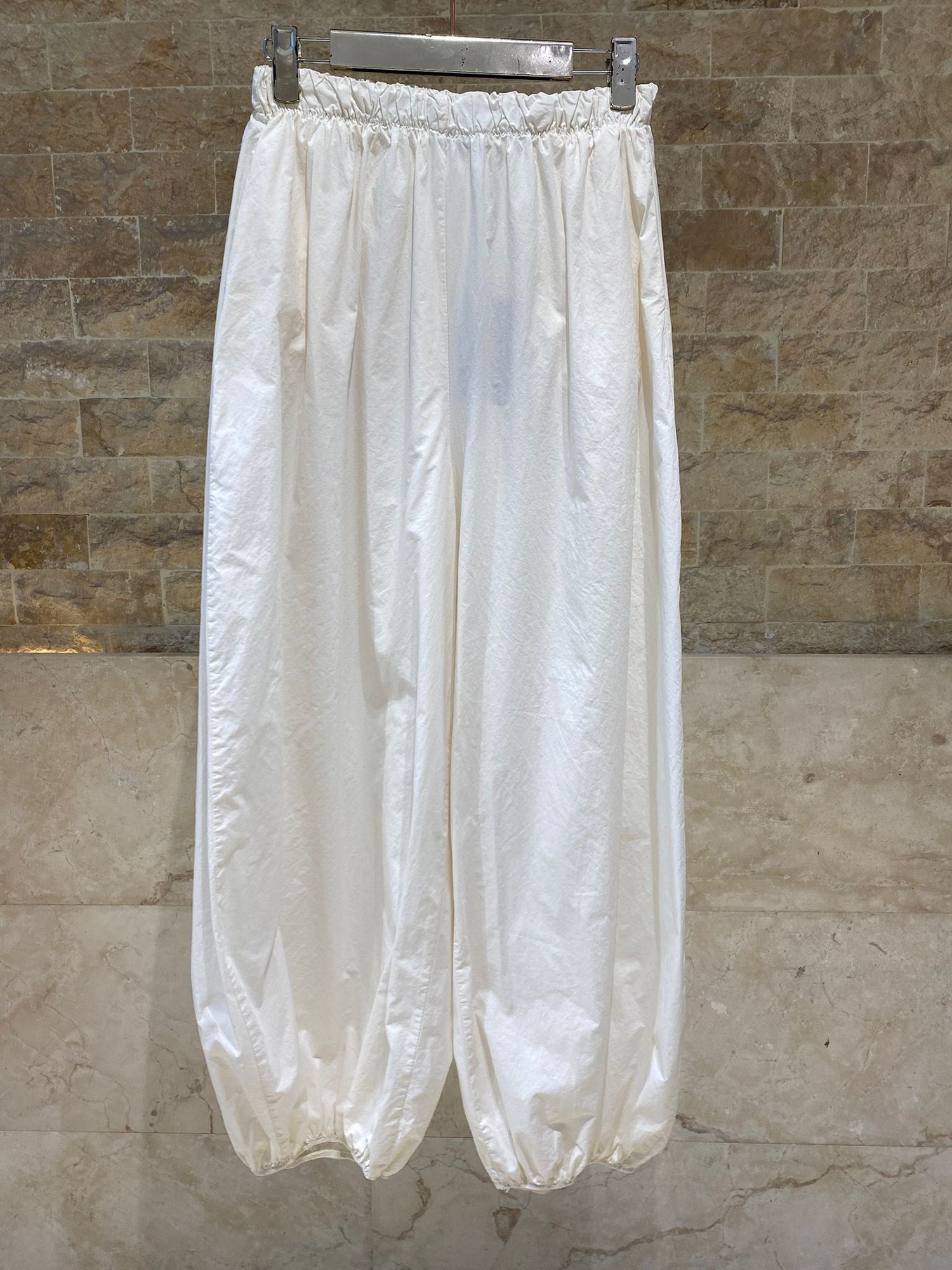 TDM08726 Parachute Harem Pants سروال حريمي واسع من قماش الباراشوت - Brown Loft