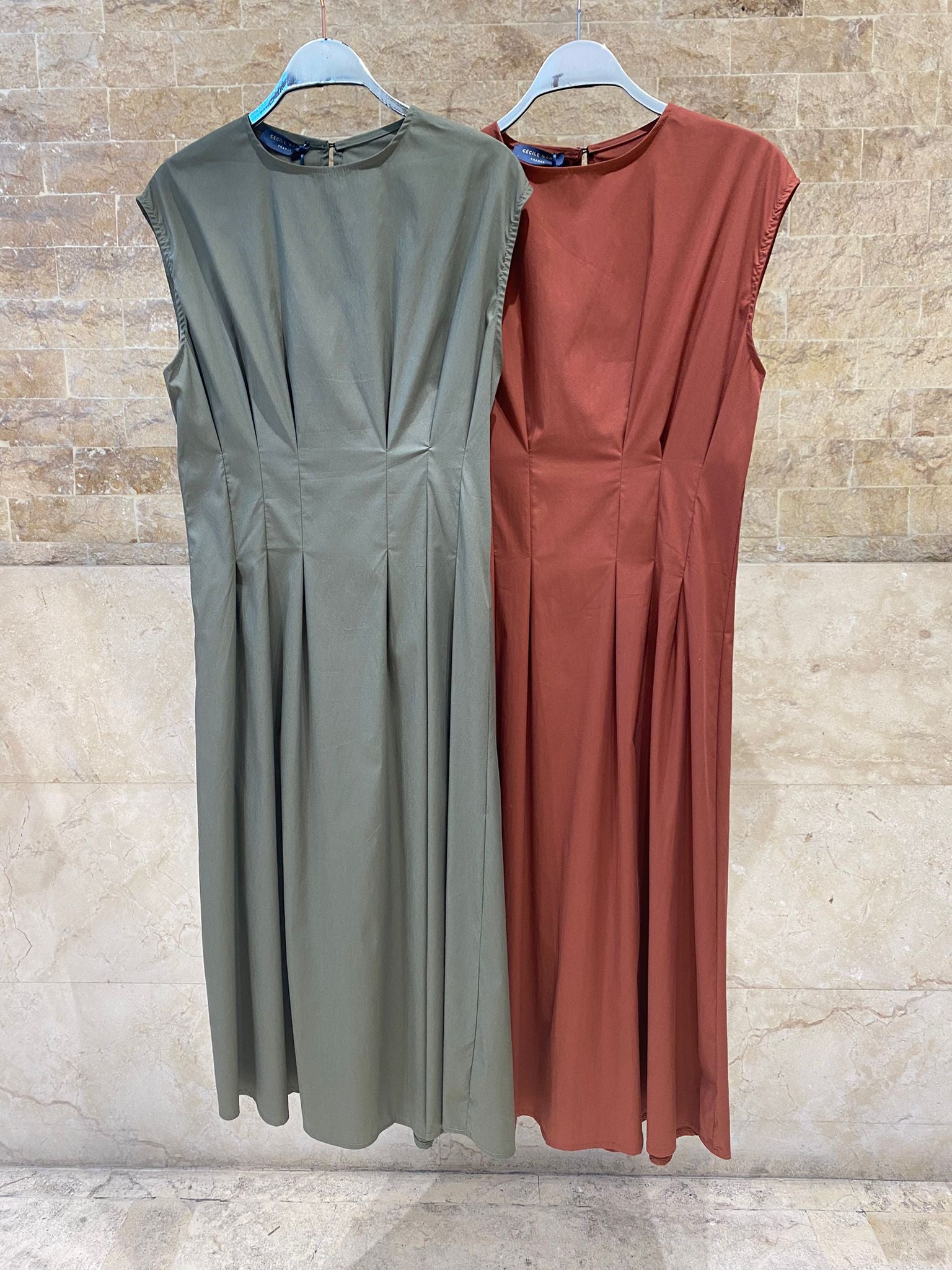 TDM30626 Structural Sleeveless Dress فستان بلا أكمام بقصة هيكلية