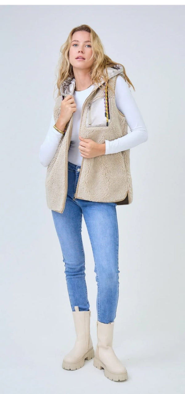 Mila سترة صوفية بسحاب وغطاء رأس بلون مغاير