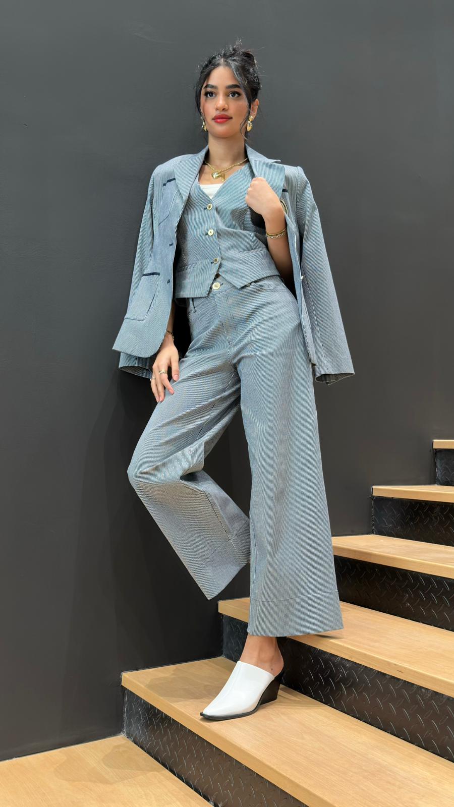 LS2602036/4016 Pinstripe Jacket and Pants سترة وبنطال مخطط - Brown Loft