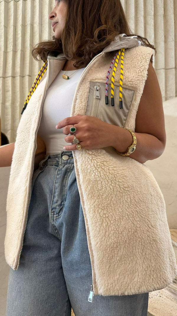 Mila سترة صوفية بسحاب وغطاء رأس بلون مغاير