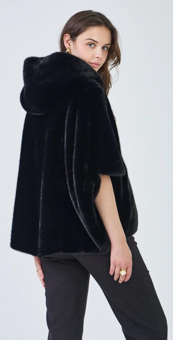 Leonie - Faux Fur Cape Jacket سترة من الفرو الصناعي