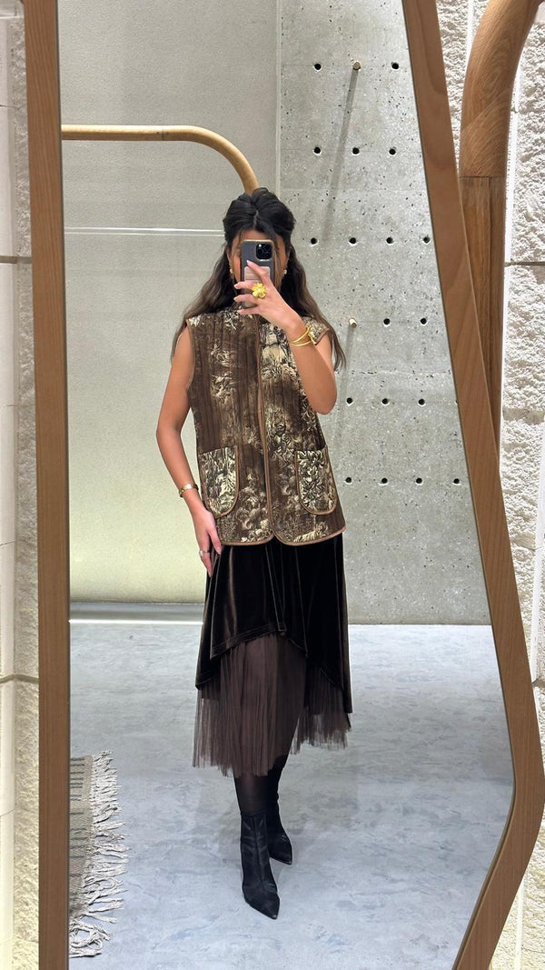 Q37516  Velvet Skirt with tulle details تنورة مخملية مع تفاصيل من التول