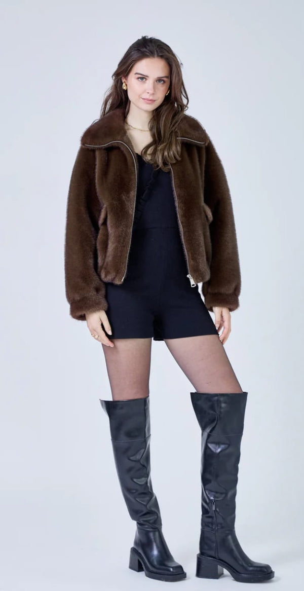 Alba سترة من الفرو الصناعي بسحاب وياقة