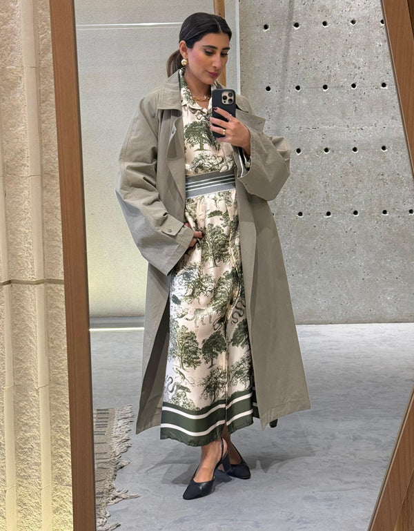 KD6255VS  Safari Print Oversized Satin Long Dress فستان طويل من الساتان بطبعات سفاري