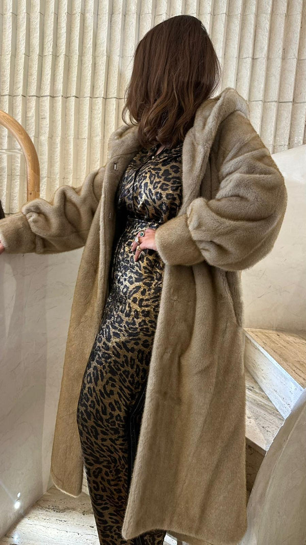 Isabella معطف طويل من الفرو الصناعي بغطاء للرأس