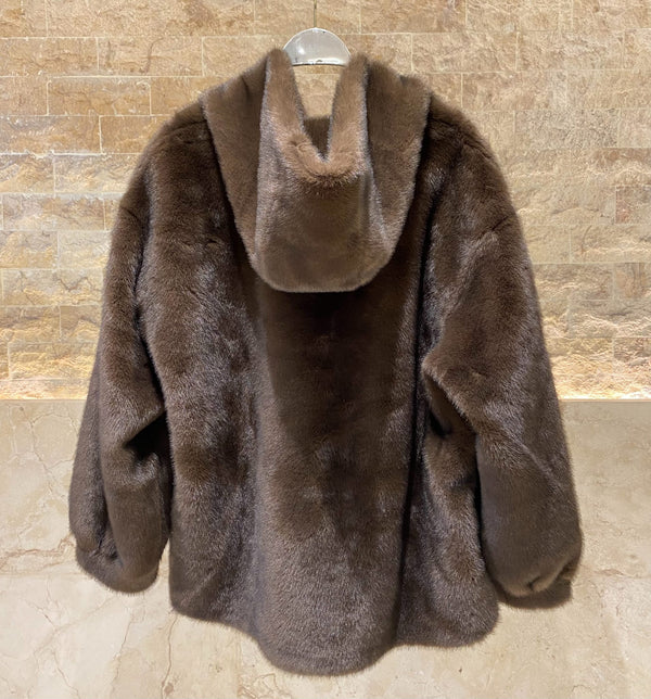 Selena - Faux Fur Hooded Coat معطف بغطاء رأس من الفرو الصناعي