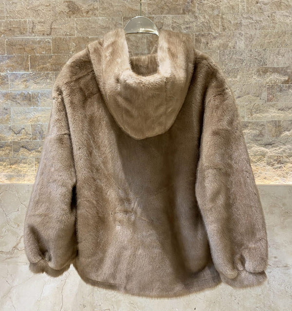 Selena - Faux Fur Hooded Coat معطف بغطاء رأس من الفرو الصناعي