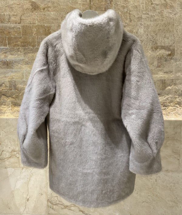 Lisa - Faux Fur Long Coat معطف طويل من الفرو الصناعي