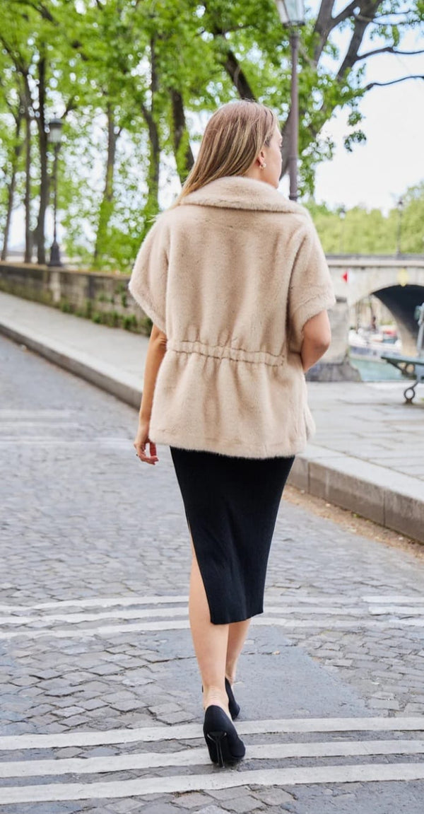 Jackie سترة كبيرة الحجم من الفرو الصناعي