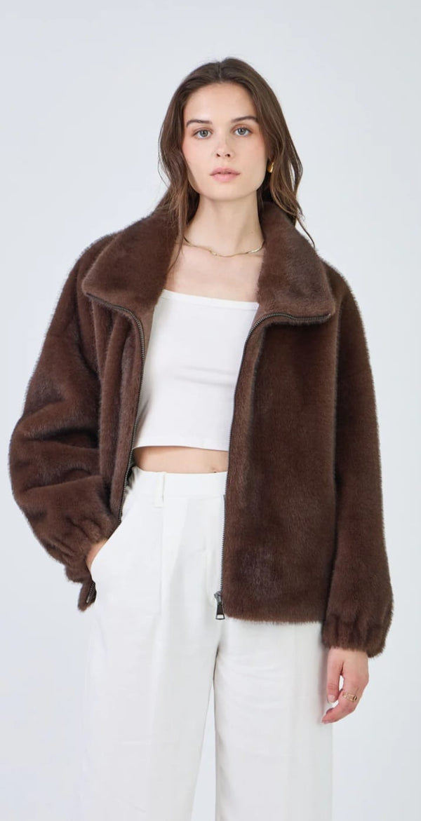 Melia سترة من الفرو الصناعي بسحاب وياقة عالية