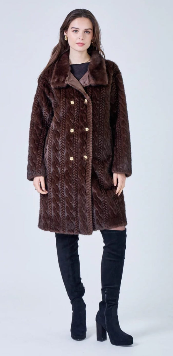 Sonia معطف طويل من الفرو الصناعي بنمط مضفر
