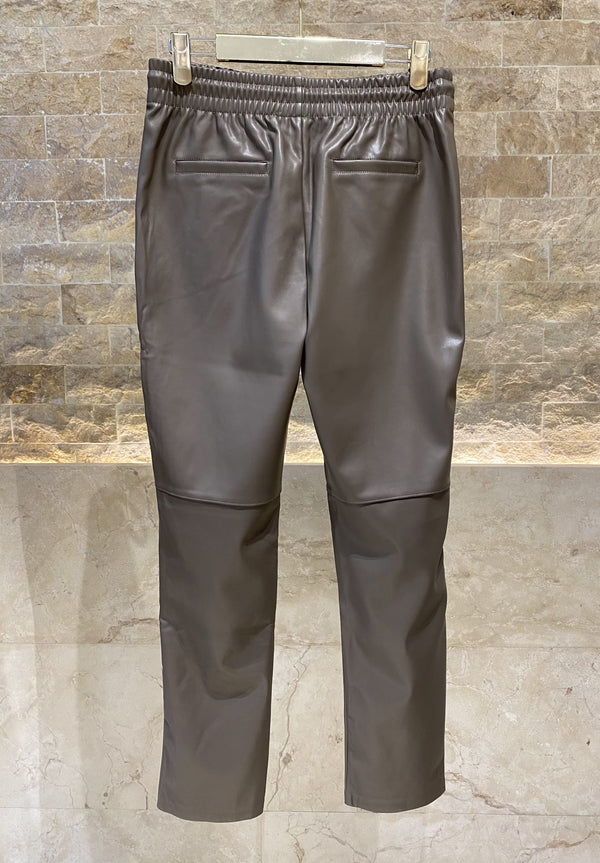54-8081 Faux Leather Pants السراويل الجلدية فو