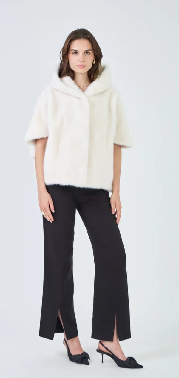 Leonie سترة من الفرو الصناعي بغطاء للرأس