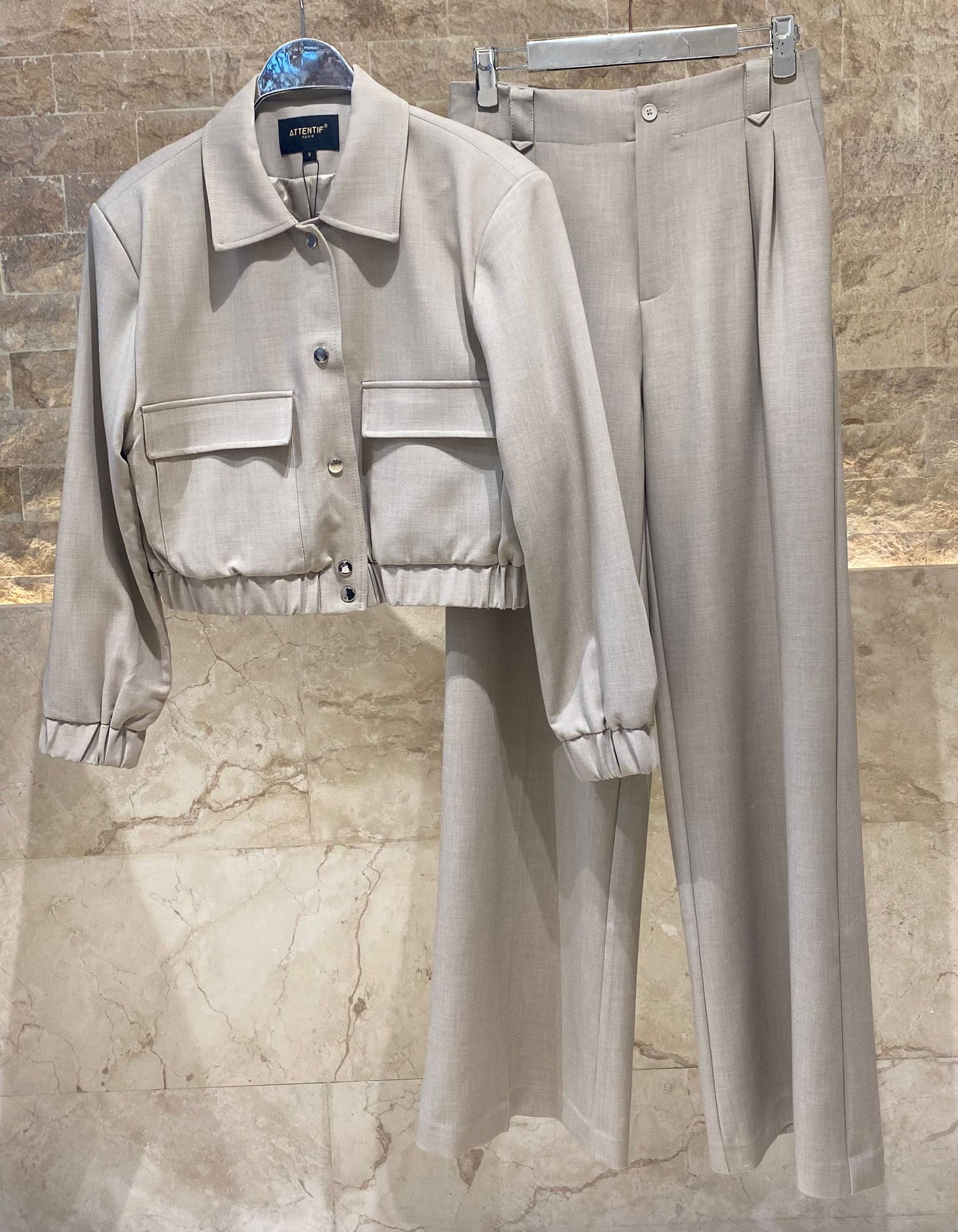 V2575 SET Bomber Jacket and Wide Leg Pants سترة بومبر وبنطال واسع الساق - Brown Loft
