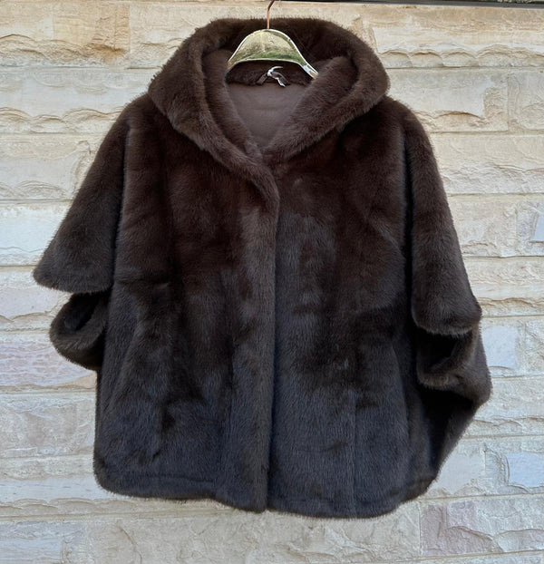 Leonie سترة من الفرو الصناعي بغطاء للرأس