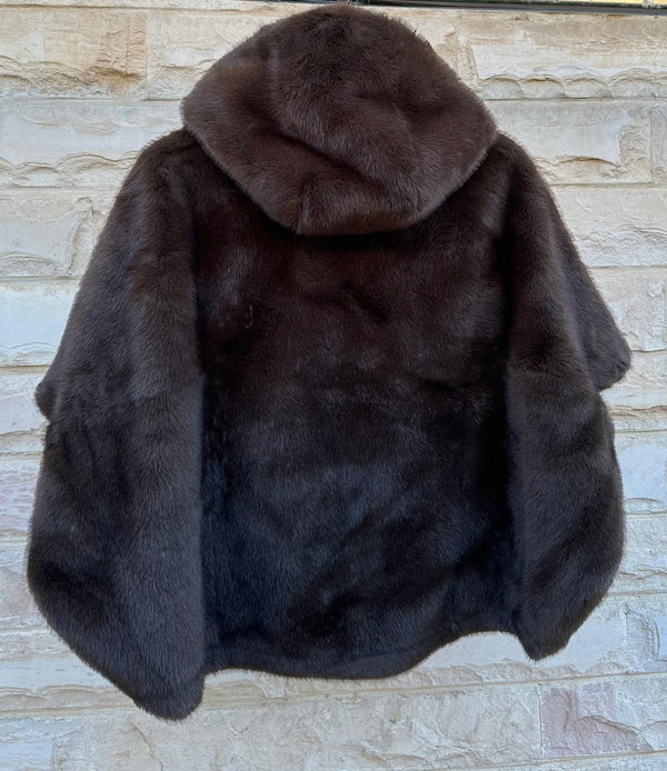 Leonie سترة من الفرو الصناعي بغطاء للرأس