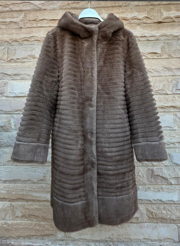 Gianna معطف طويل من الفرو الصناعي بغطاء للرأس