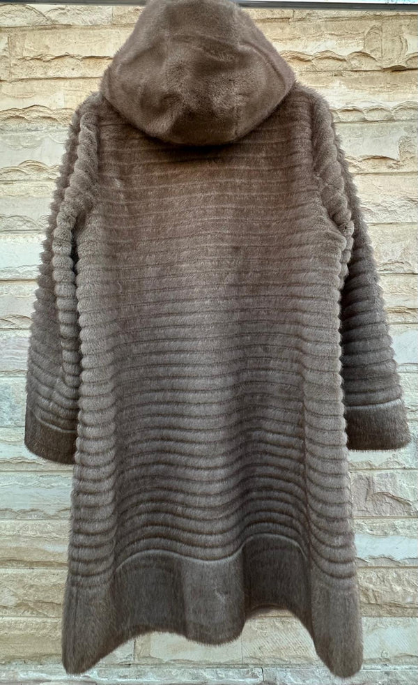 Gianna معطف طويل من الفرو الصناعي بغطاء للرأس