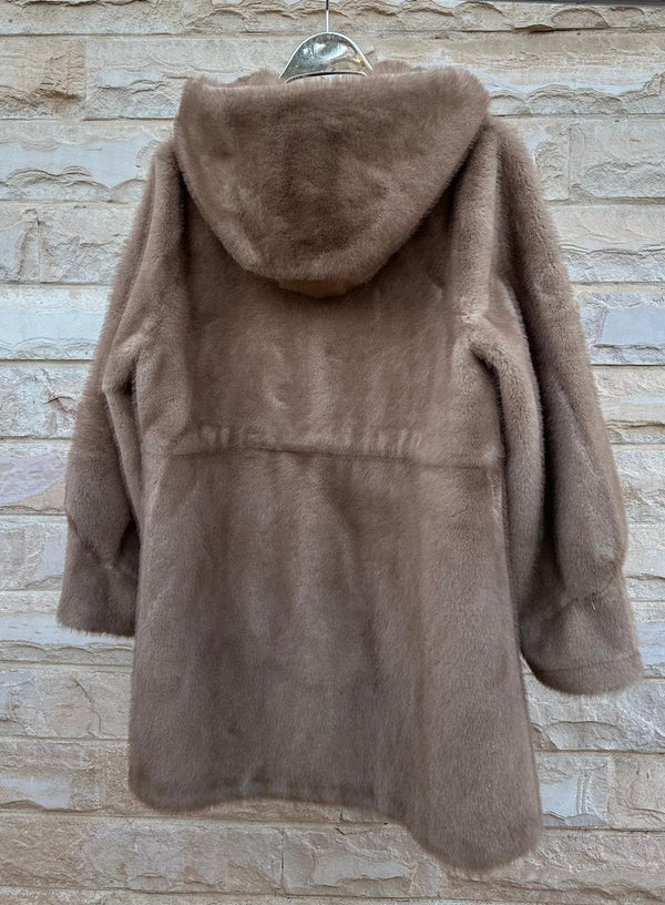 Lisa معطف طويل من الفرو الصناعي بغطاء للرأس