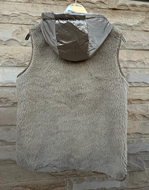 Mila سترة صوفية بسحاب وغطاء رأس بلون مغاير