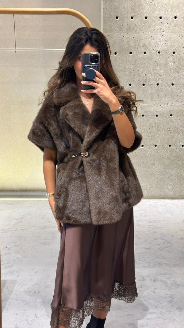 Jackie سترة كبيرة الحجم من الفرو الصناعي