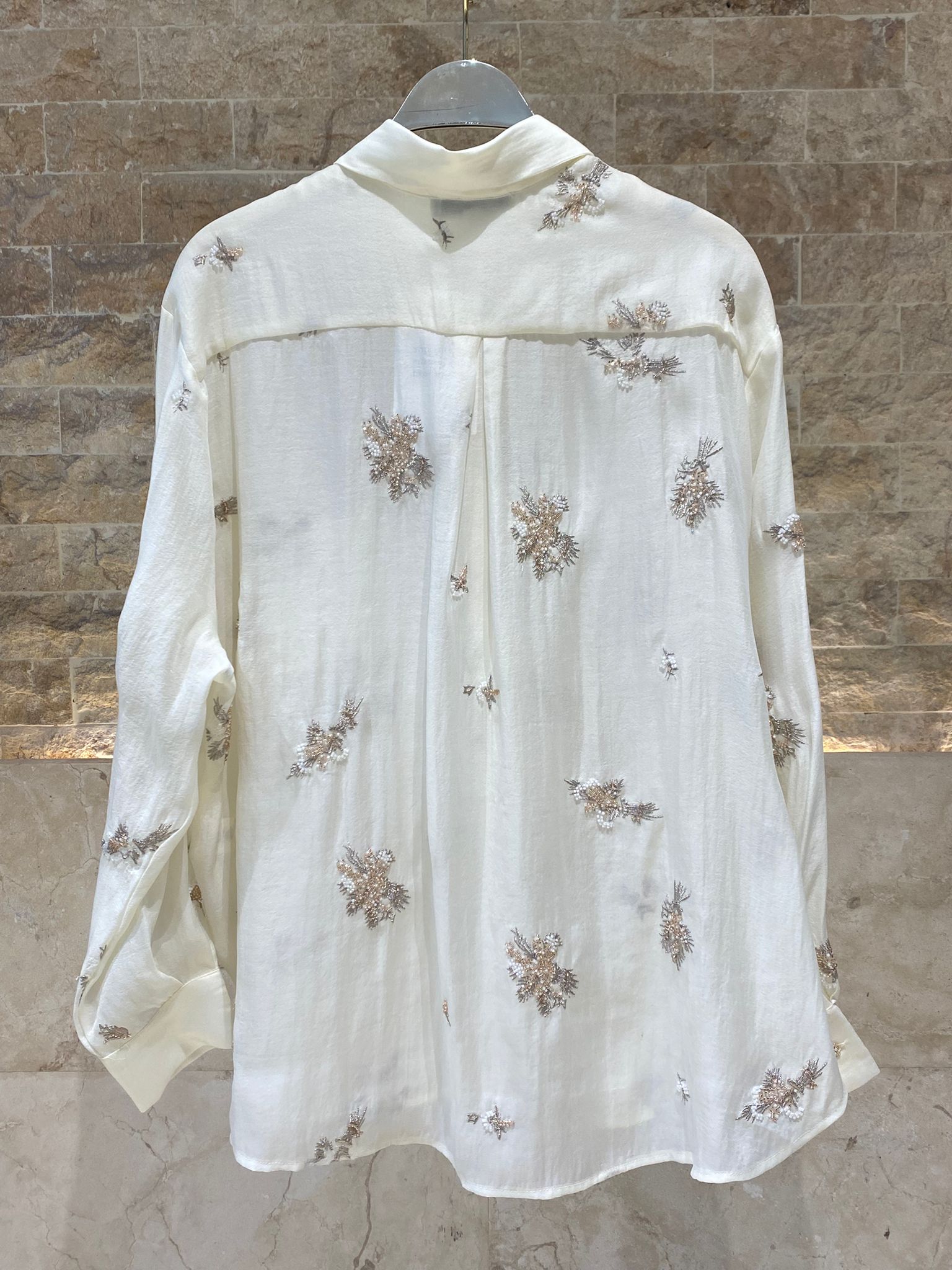 Layla Floral Embroidery Beads Oversized Shirt قميص واسع مطرز بالخرز والزهور - Brown Loft