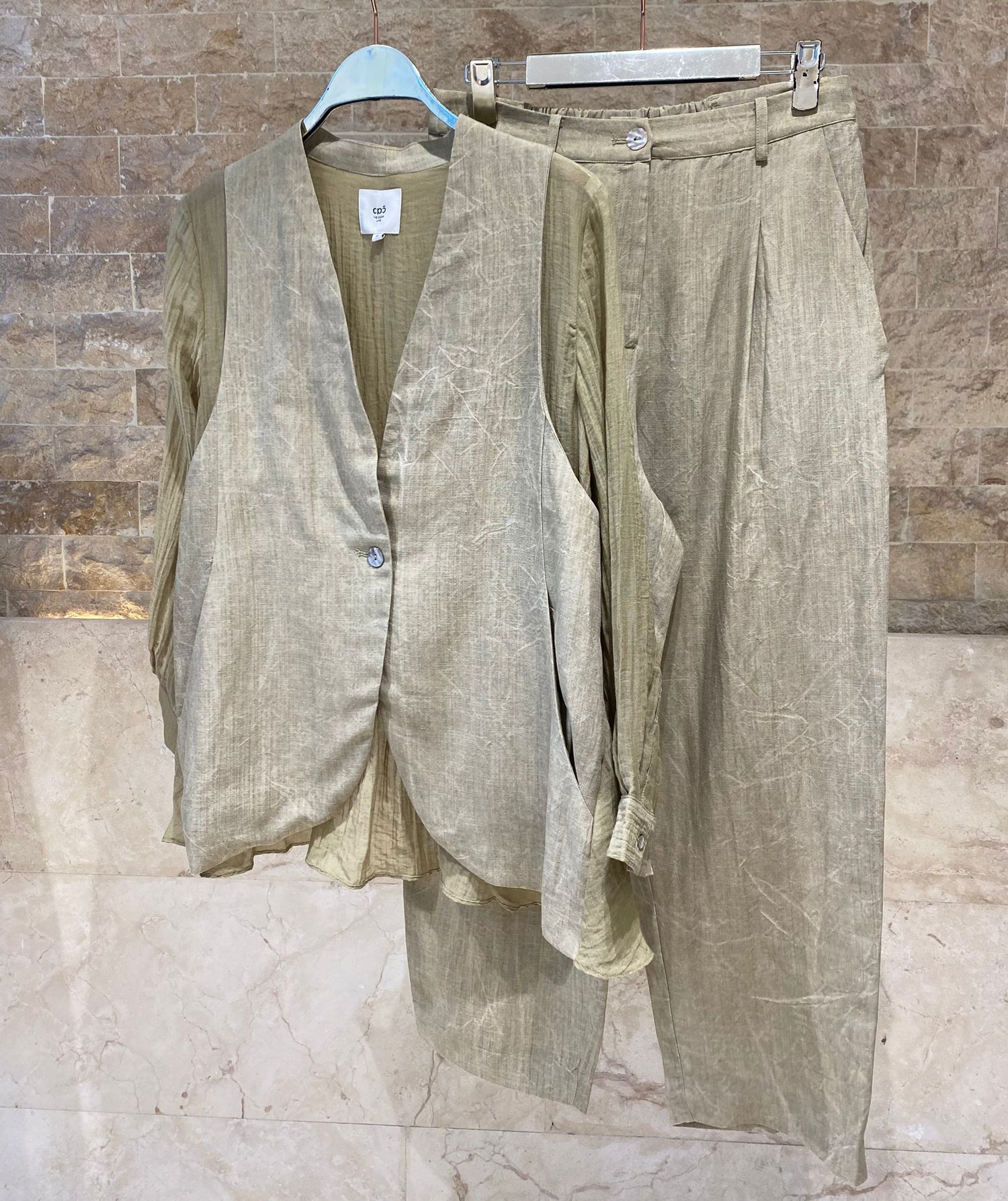 26S-5089/8090 Waistcoat Jacket and Pants - Brown Loft