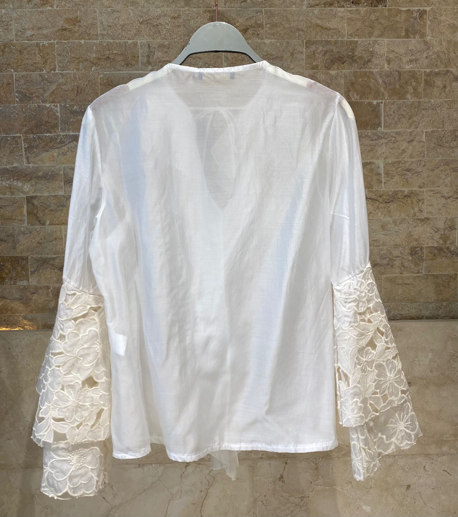 BCR02625 V Neck Ruffled Front Top - Brown Loft