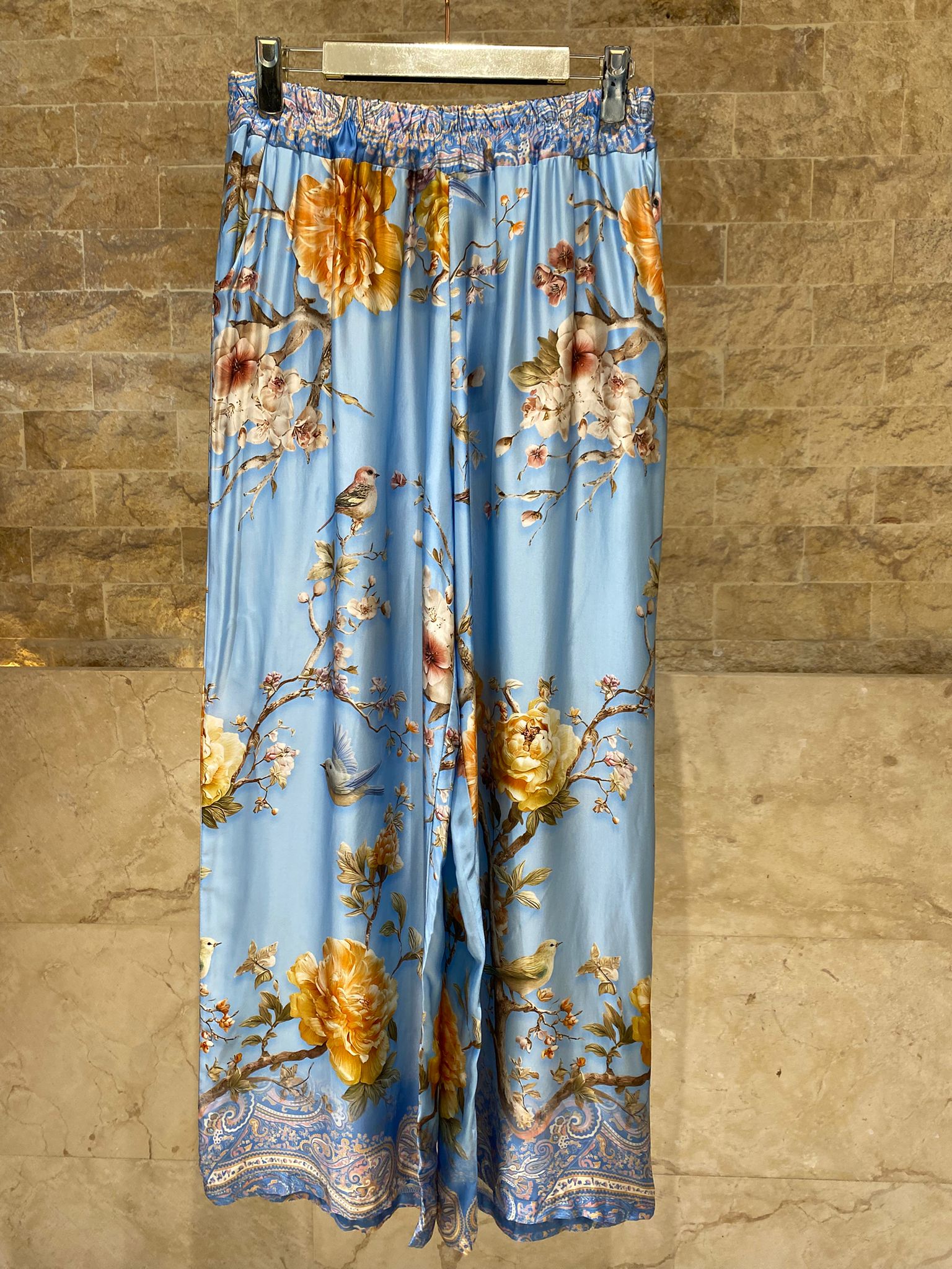 KD7607VS Floral Bird Print Satin Set - Brown Loft