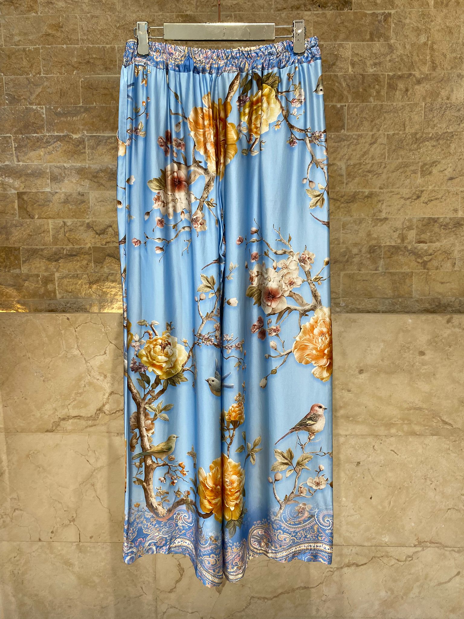 KD7607VS Floral Bird Print Satin Set - Brown Loft