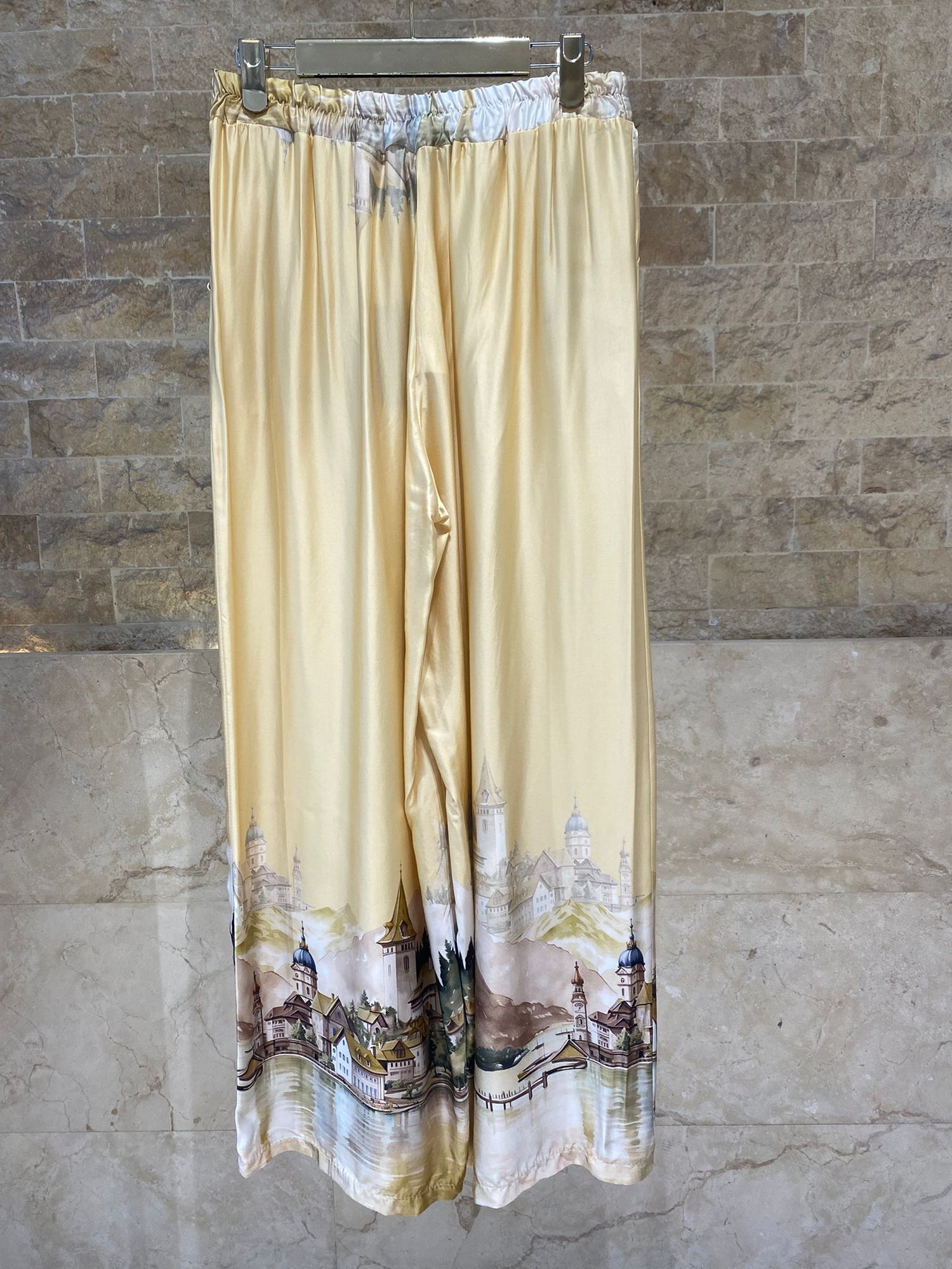 KD9157/37VS-32 Landscape Printed Satin Shirt and Pants