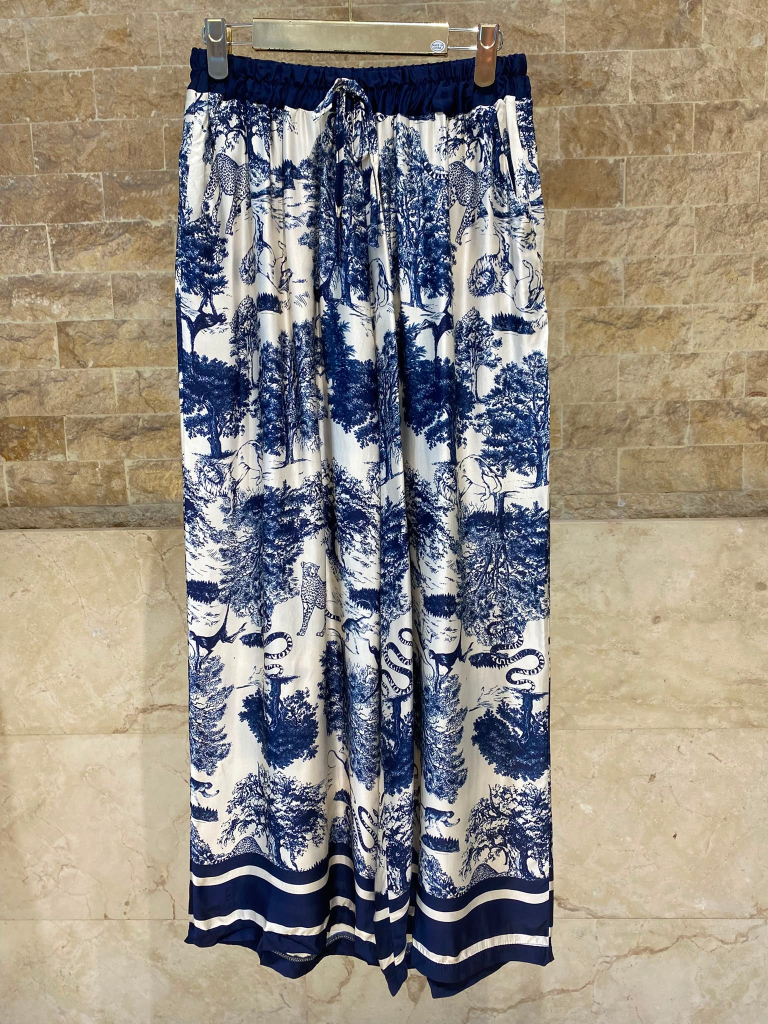 Toile de Jouy Print Satin Top and Pants Set KD7607/6637-2