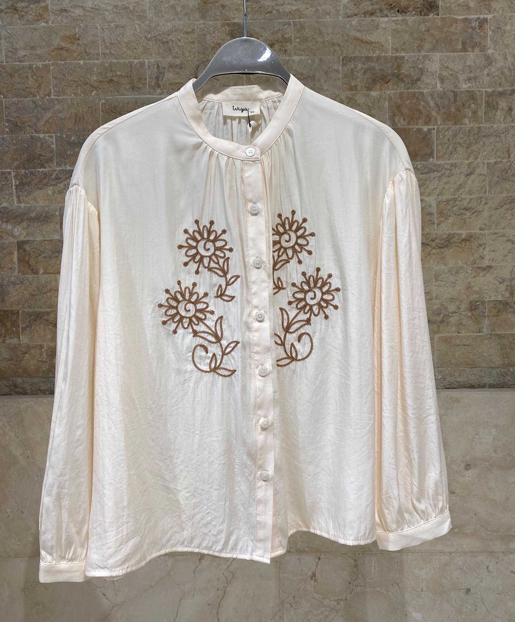 Embroidered Oversized Top CWQ6025