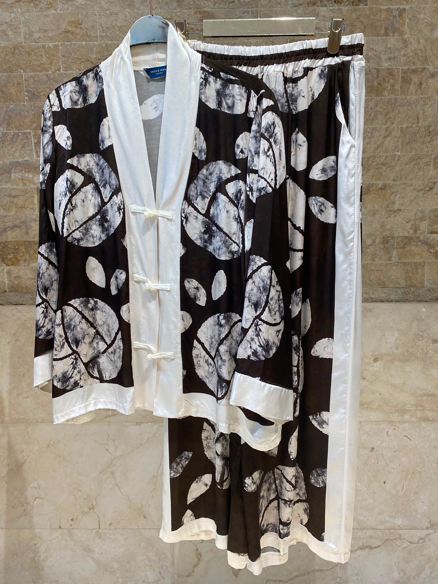 Leaf Print Satin Jacket and Pants Set KD88009/9099VS-14