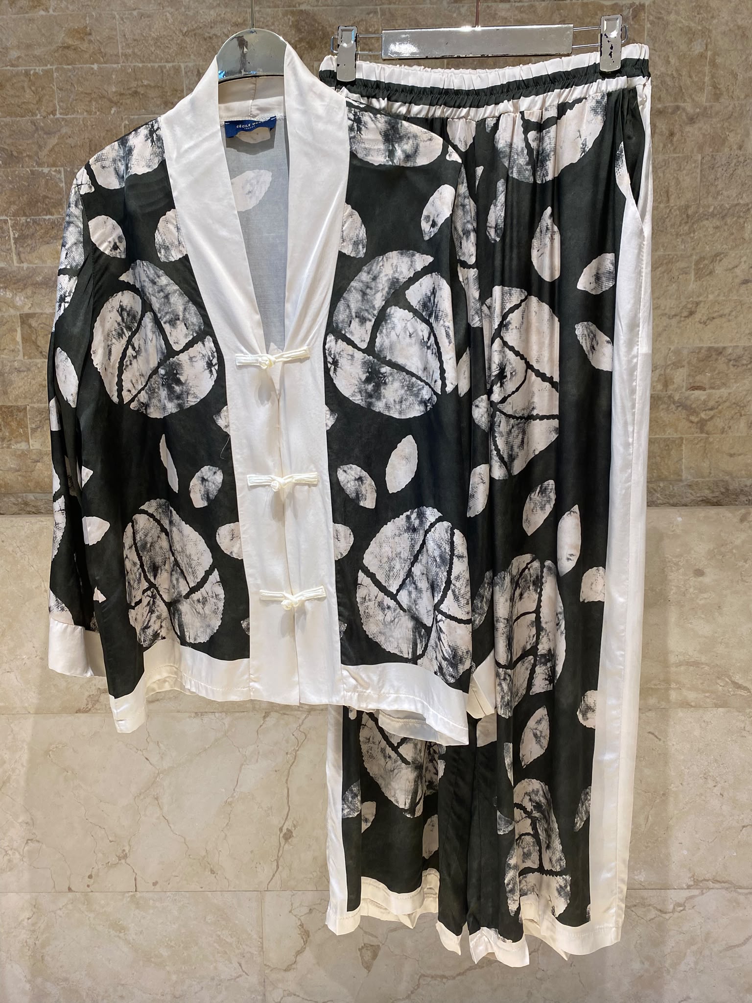 Leaf Print Satin Jacket and Pants Set KD88009/9099VS-14
