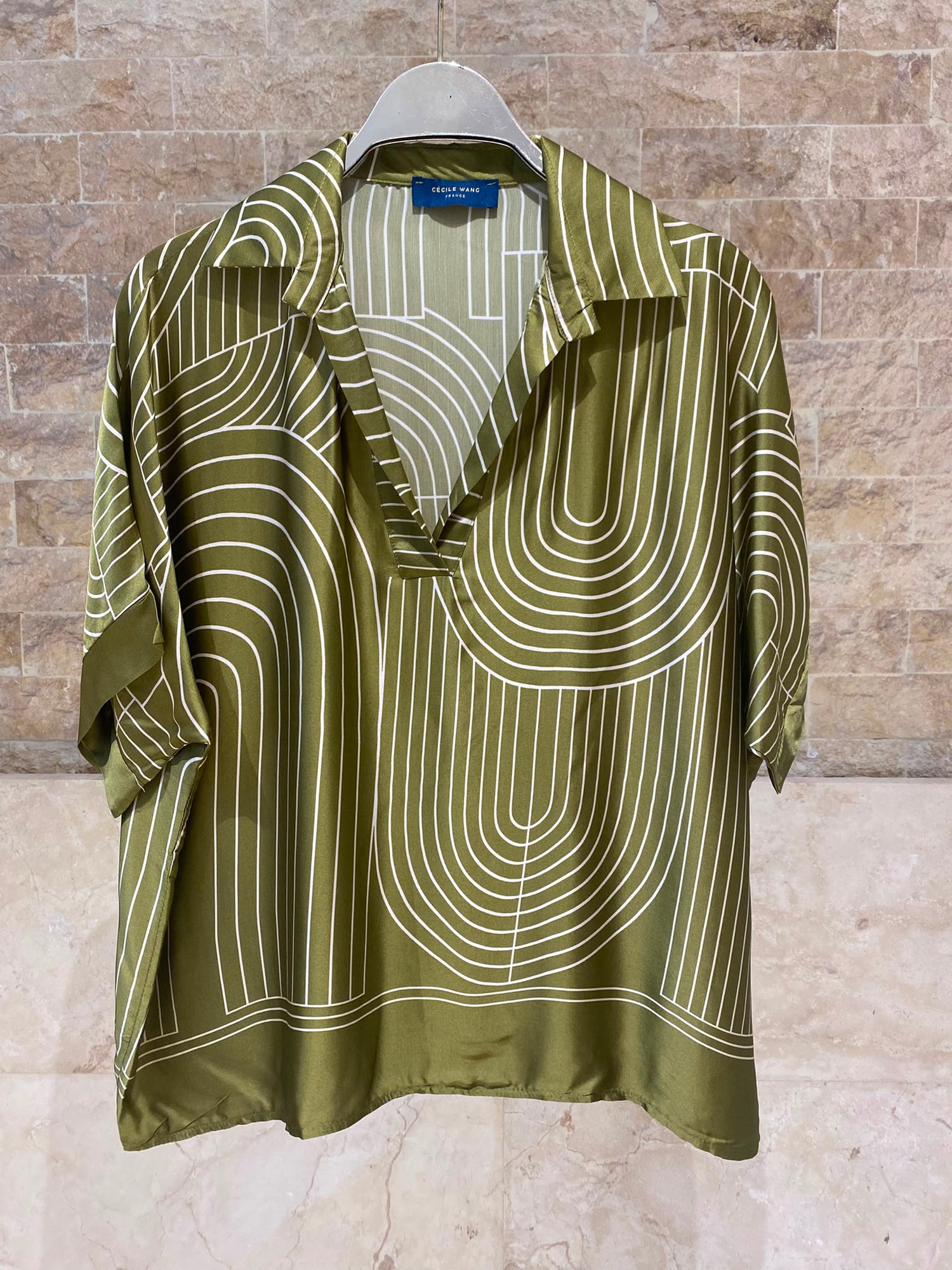 KD7607/7789VS-29 Geometric Arch and Line Patterned  Satin Shirt and Pants