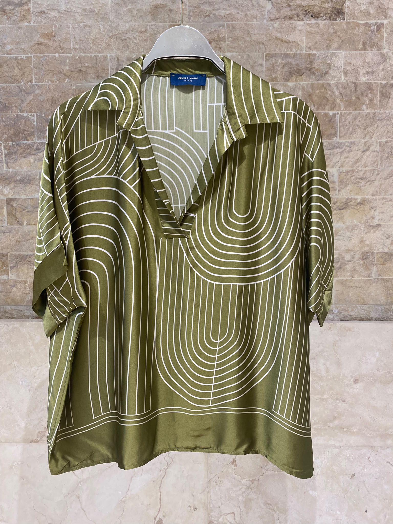 KD7607/7789VS-29 Geometric Arch and Line Patterned  Satin Shirt and Pants