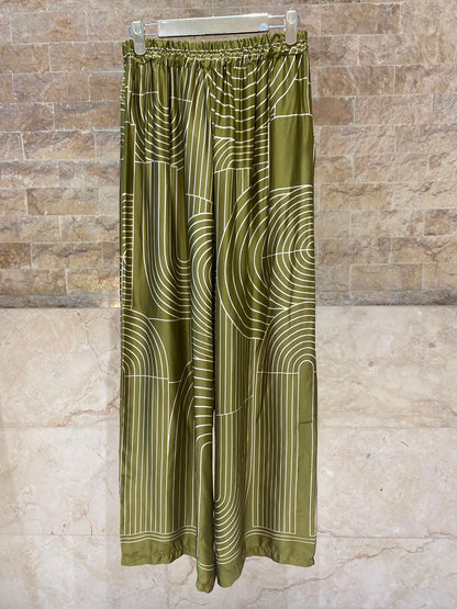 KD7607/7789VS-29 Geometric Arch and Line Patterned  Satin Shirt and Pants